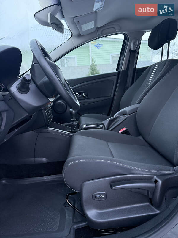 Хэтчбек Renault Megane 2011 в Прилуках