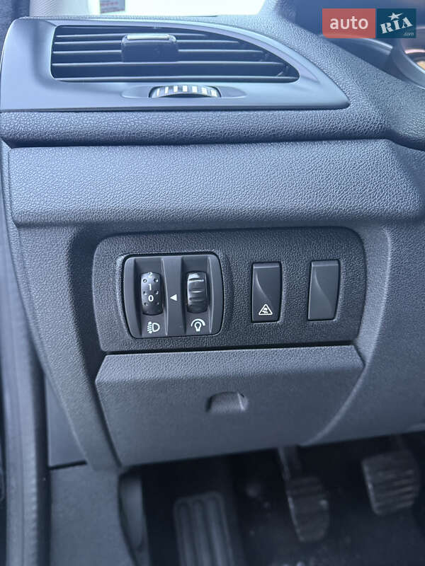 Хэтчбек Renault Megane 2011 в Прилуках