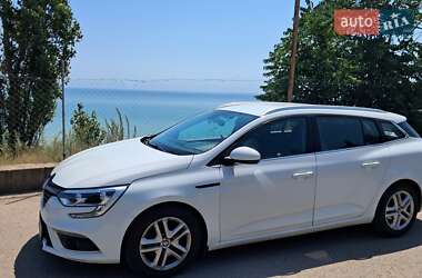 Универсал Renault Megane 2017 в Вишневом