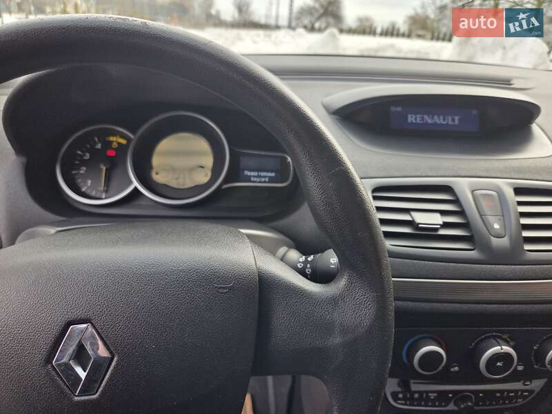 Универсал Renault Megane 2012 в Нововолынске фото 16 Универсал Renault Megane 2012 в Нововолынске