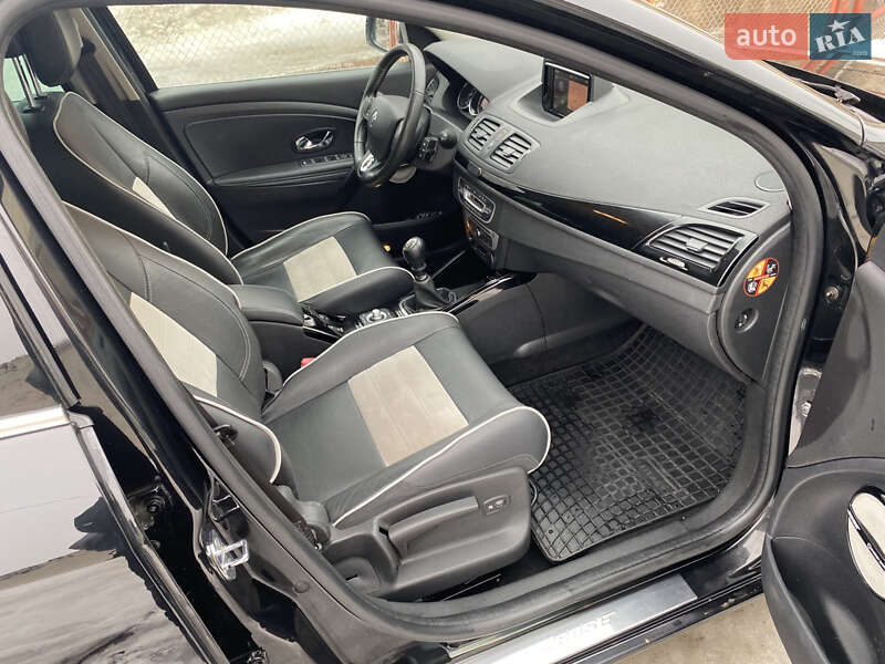 Универсал Renault Megane 2014 в Киеве фото 22 Универсал Renault Megane 2014 в Киеве