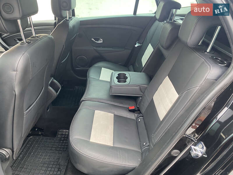 Универсал Renault Megane 2014 в Киеве фото 28 Универсал Renault Megane 2014 в Киеве