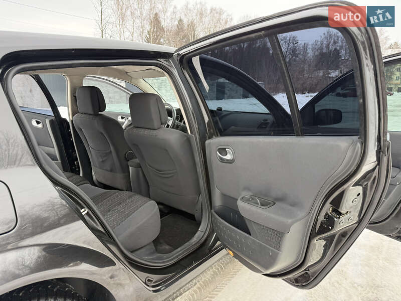 Хэтчбек Renault Megane 2006 в Звягеле фото 13 Хэтчбек Renault Megane 2006 в Звягеле