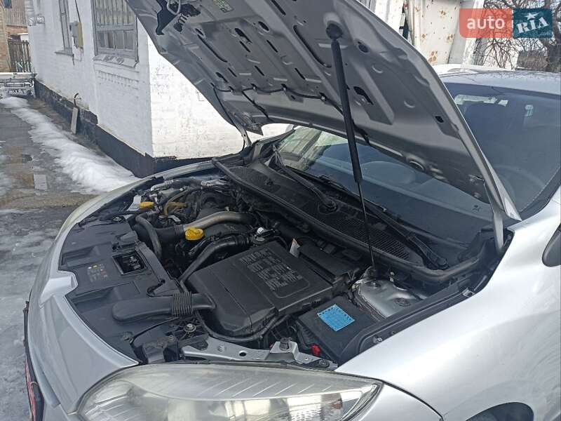 Универсал Renault Megane 2010 в Ракитном фото 45 Универсал Renault Megane 2010 в Ракитном