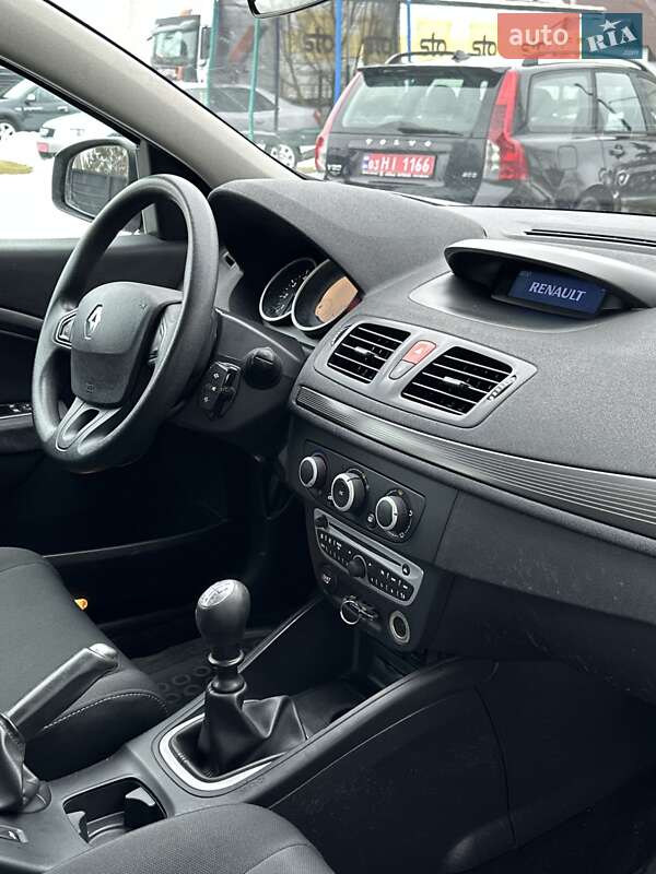 Универсал Renault Megane 2010 в Любешове фото 28 Универсал Renault Megane 2010 в Любешове