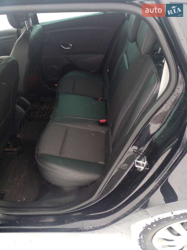 Универсал Renault Megane 2012 в Остроге