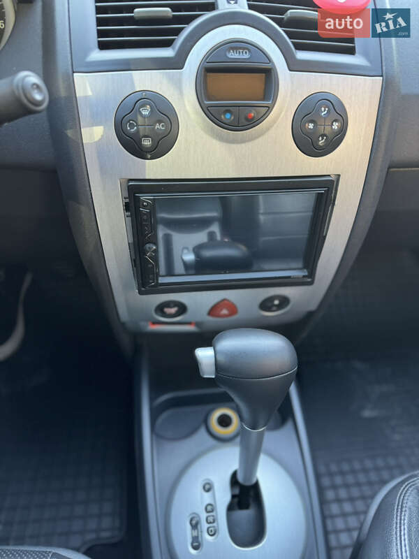 Кабріолет Renault Megane 2005 в Рівному фото 11 Кабріолет Renault Megane 2005 в Рівному