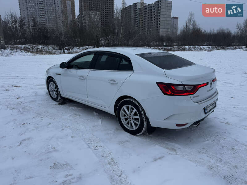 Седан Renault Megane 2020 в Киеве фото 6 Седан Renault Megane 2020 в Киеве