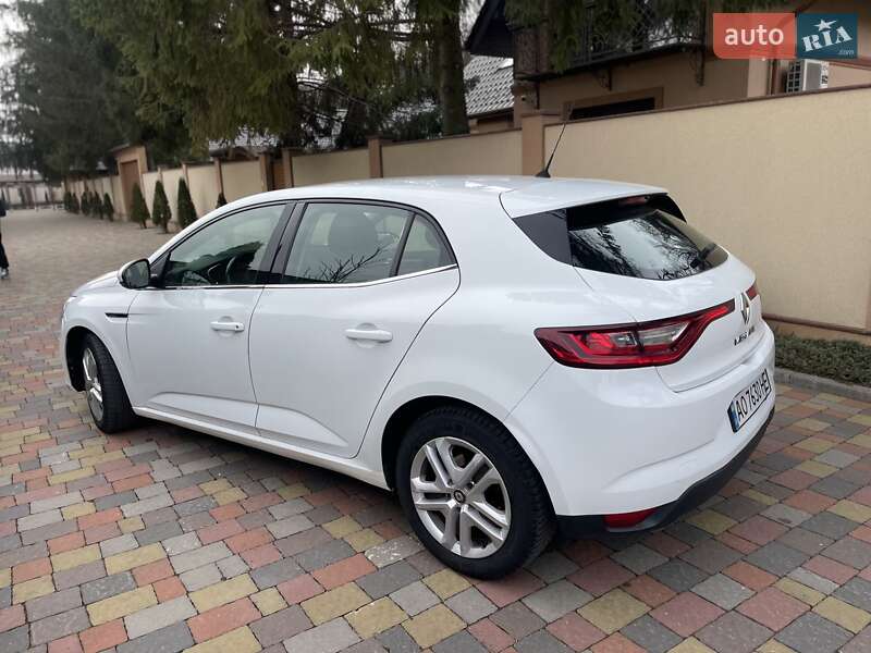 Хэтчбек Renault Megane 2016 в Виноградове фото 3 Хэтчбек Renault Megane 2016 в Виноградове