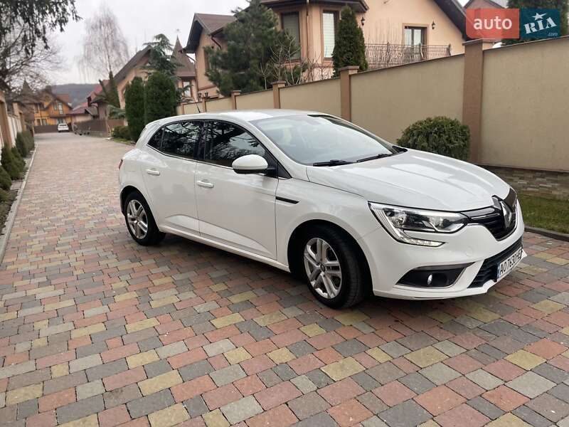 Хэтчбек Renault Megane 2016 в Виноградове фото 2 Хэтчбек Renault Megane 2016 в Виноградове