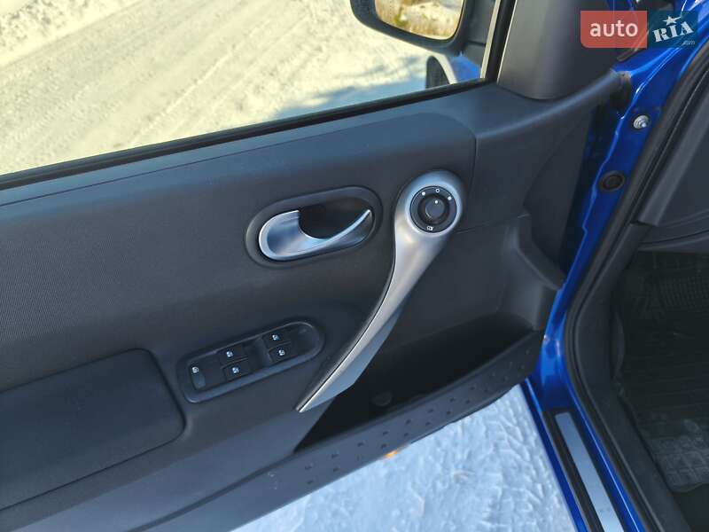 Универсал Renault Megane 2006 в Киеве фото 11 Универсал Renault Megane 2006 в Киеве