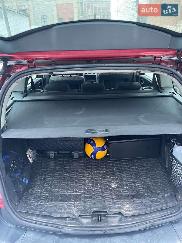 Універсал Renault Megane 2004 в Києві