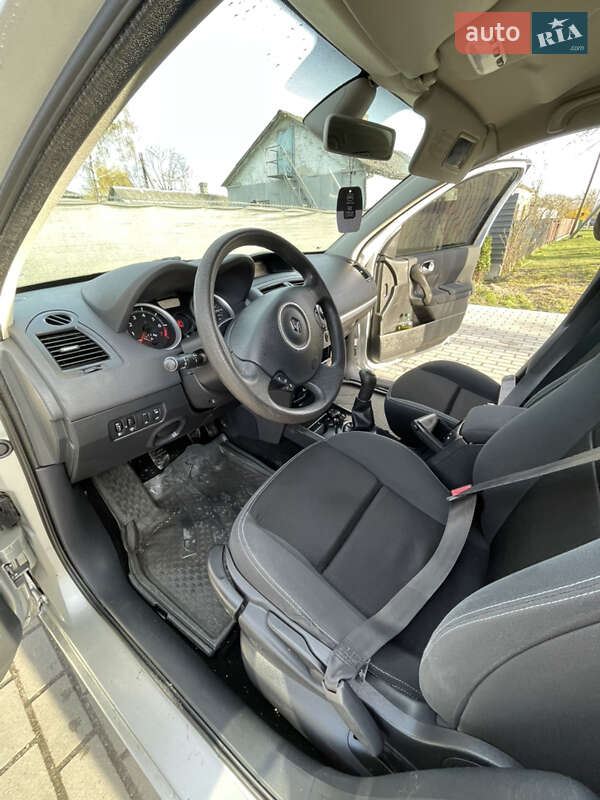 Универсал Renault Megane 2009 в Радивилове фото 5 Универсал Renault Megane 2009 в Радивилове