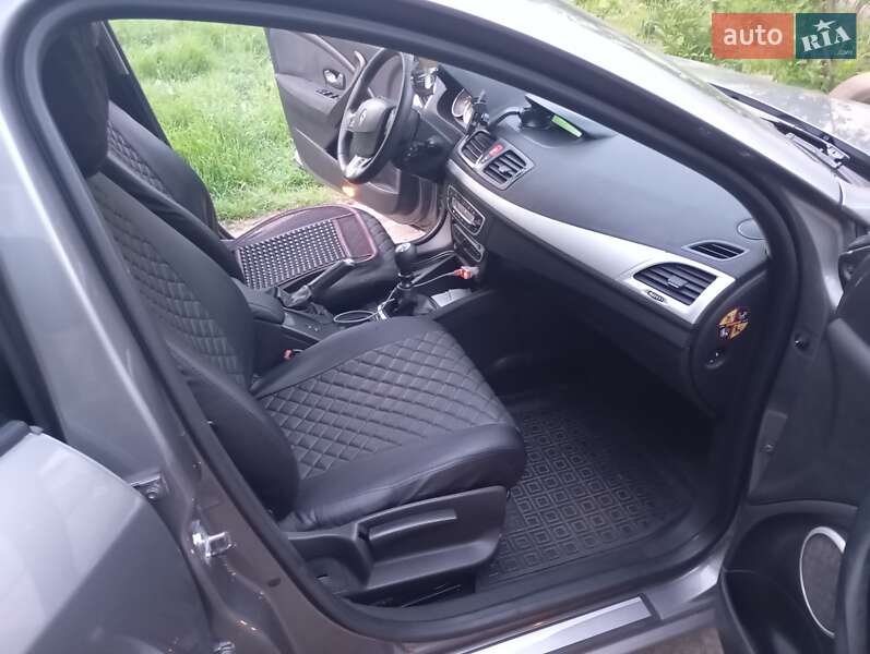 Хэтчбек Renault Megane 2010 в Кривом Роге