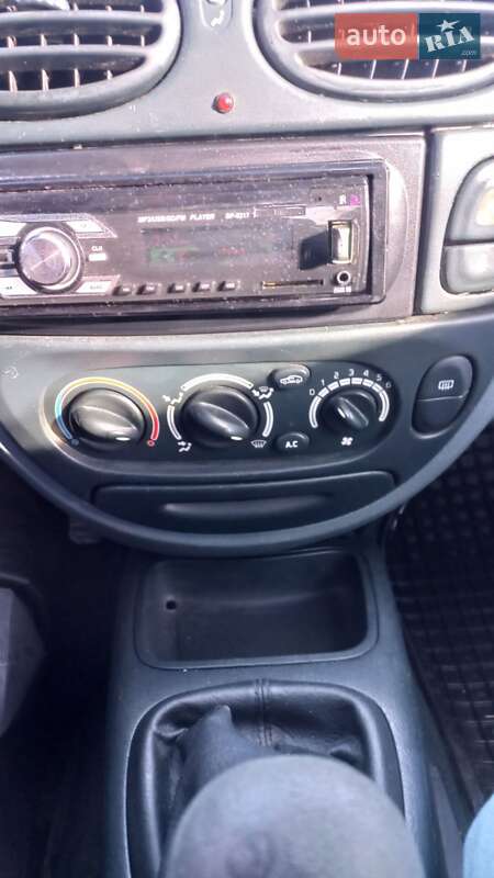 Хэтчбек Renault Megane 1996 в Остроге фото 5 Хэтчбек Renault Megane 1996 в Остроге