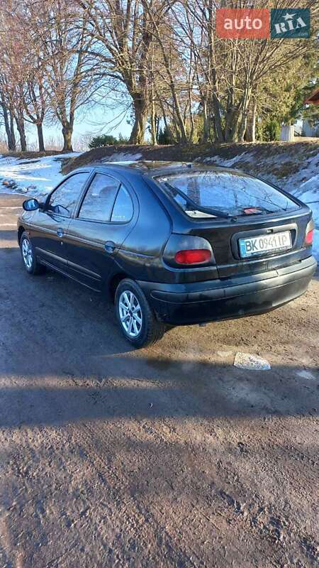 Хэтчбек Renault Megane 1996 в Остроге фото 3 Хэтчбек Renault Megane 1996 в Остроге