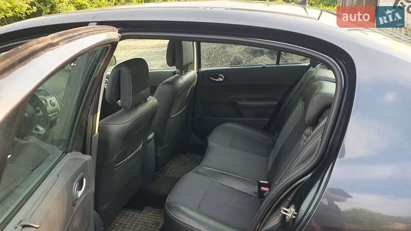 Седан Renault Megane 2004 в Луцке
