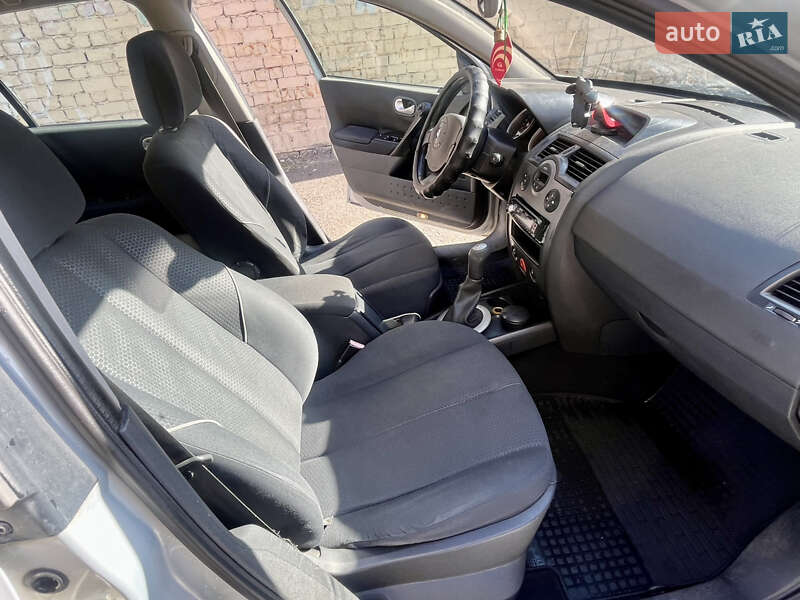 Хэтчбек Renault Megane 2005 в Киеве фото 14 Хэтчбек Renault Megane 2005 в Киеве