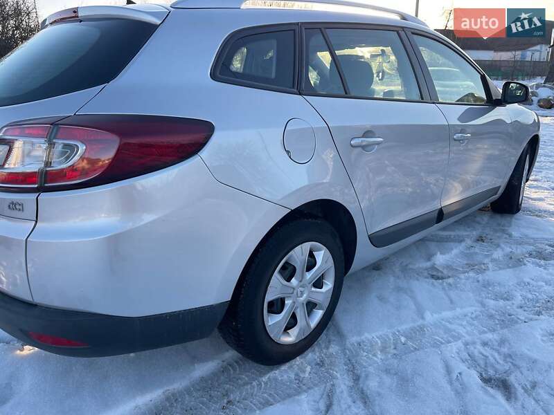 Универсал Renault Megane 2010 в Ракитном фото 5 Универсал Renault Megane 2010 в Ракитном
