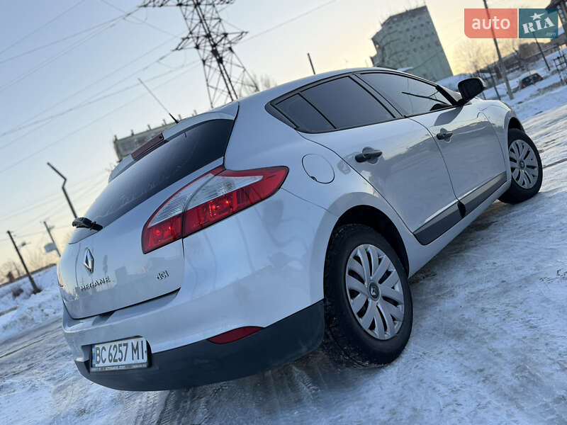Хэтчбек Renault Megane 2011 в Стрые
