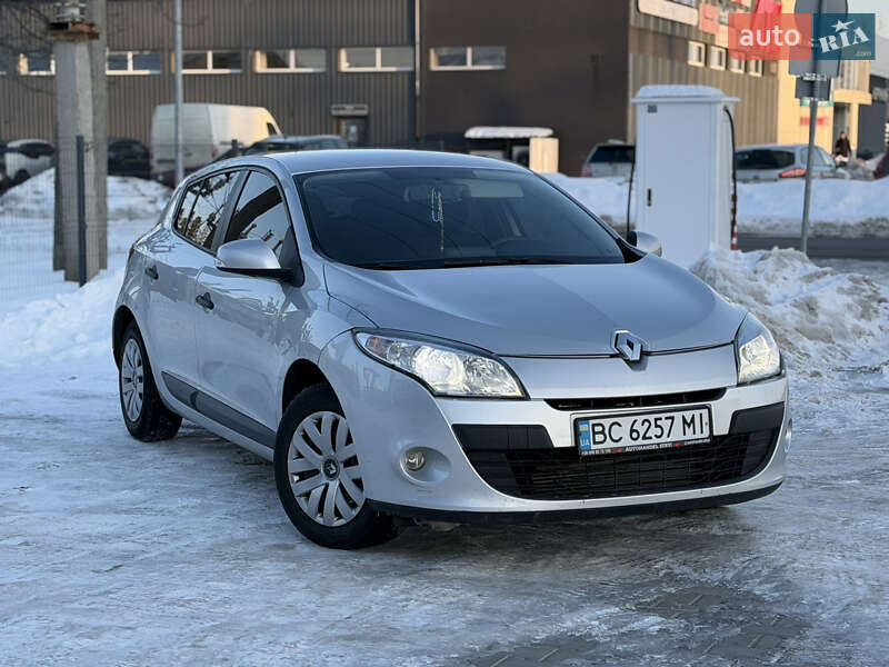 Хэтчбек Renault Megane 2011 в Стрые