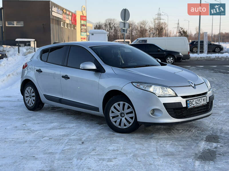 Хэтчбек Renault Megane 2011 в Стрые