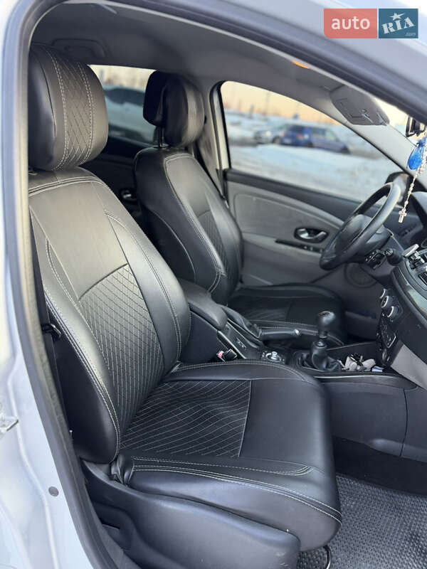 Хэтчбек Renault Megane 2011 в Стрые