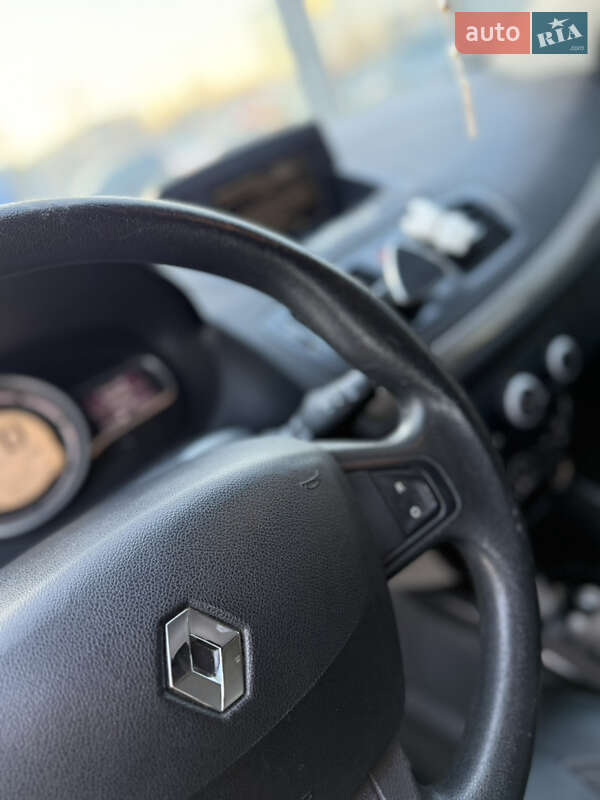 Хэтчбек Renault Megane 2011 в Стрые