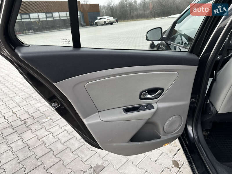 Универсал Renault Megane 2010 в Желтых Водах фото 18 Универсал Renault Megane 2010 в Желтых Водах