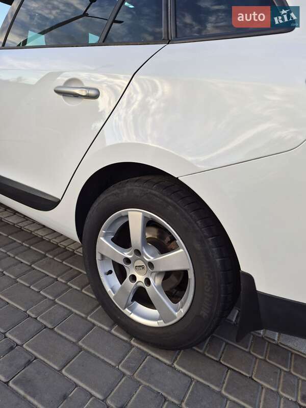 Универсал Renault Megane 2010 в Павлограде фото 14 Универсал Renault Megane 2010 в Павлограде