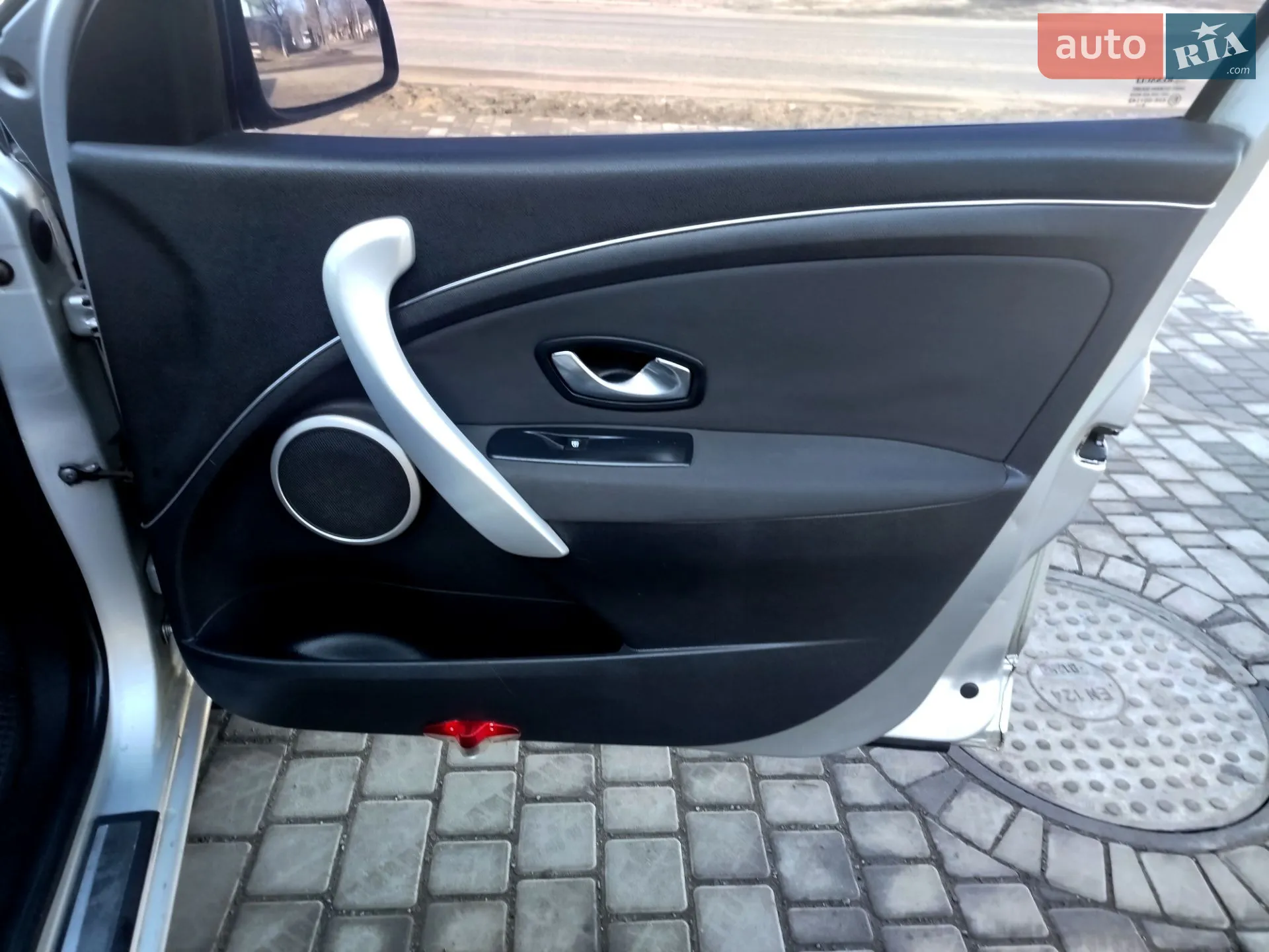 2011 Renault Megane - мініатюра 48
