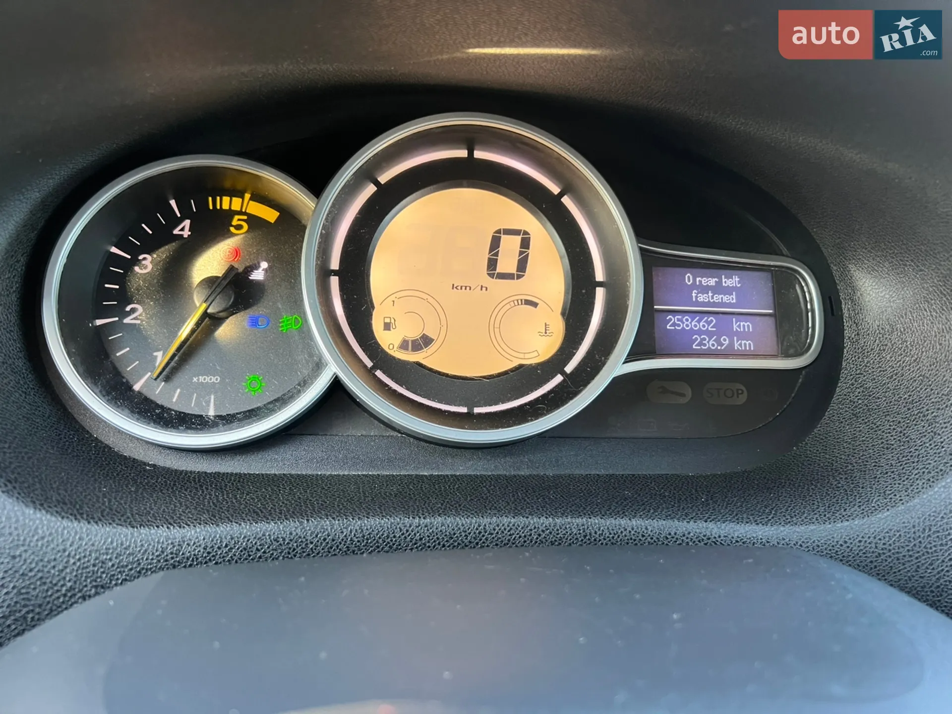 2010 Renault Megane - мініатюра 22