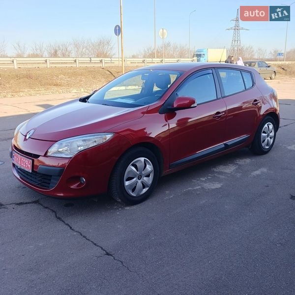 Хэтчбек Renault Megane 2009 в Хороле