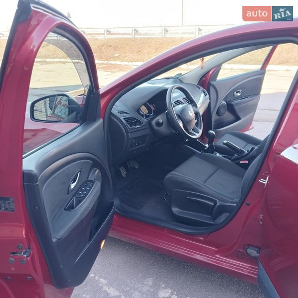 Хэтчбек Renault Megane 2009 в Хороле