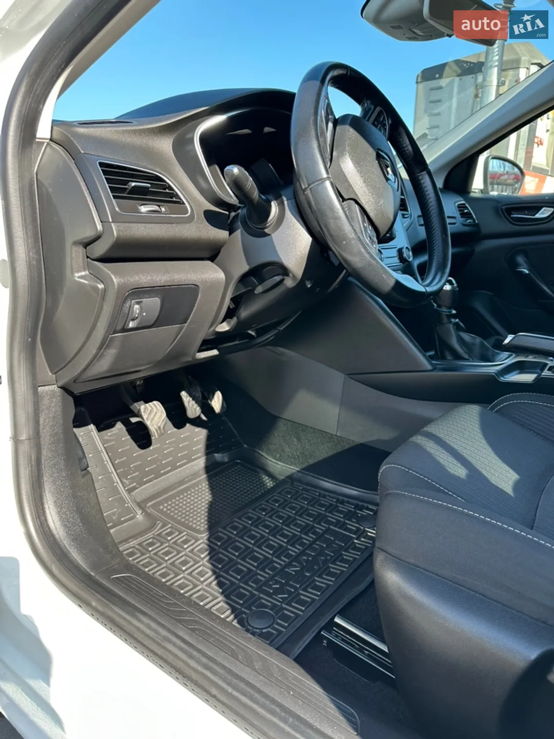 2017 Renault Megane - мініатюра 29