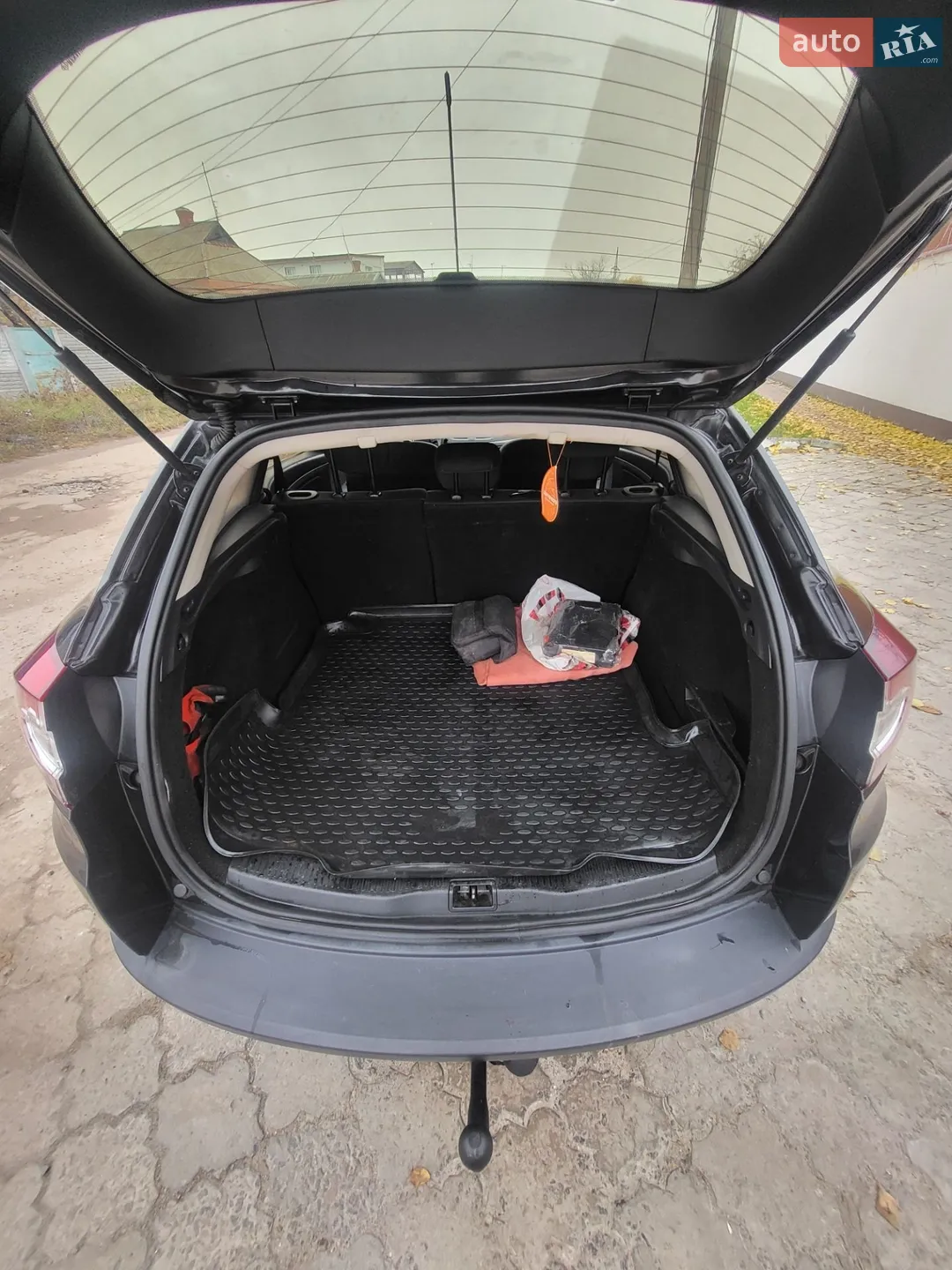 2010 Renault Megane - мініатюра 13