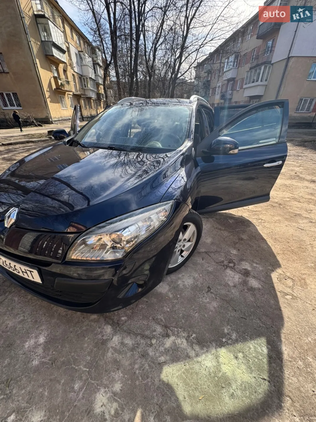 2010 Renault Megane - мініатюра 2