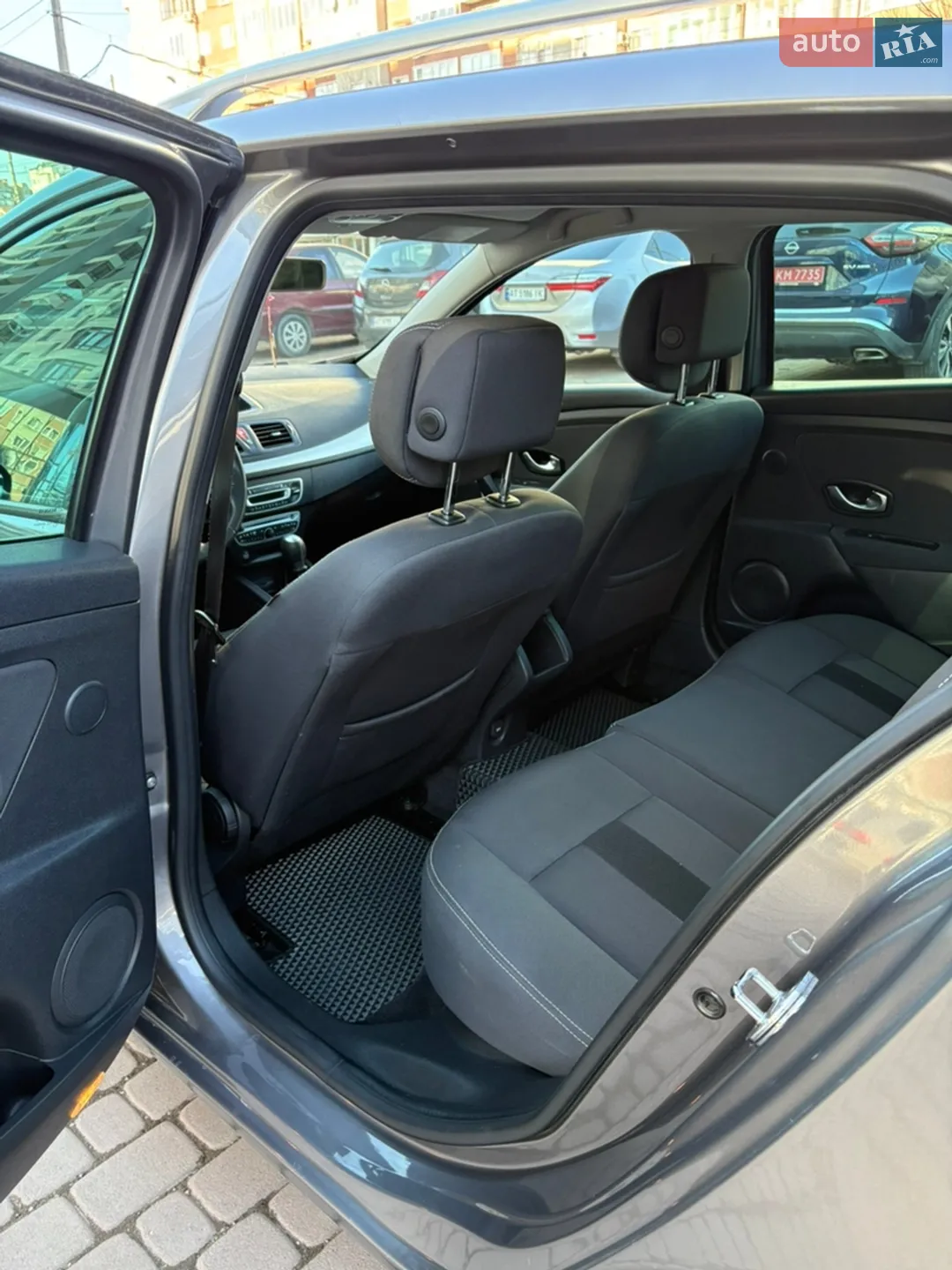 2010 Renault Megane - мініатюра 17