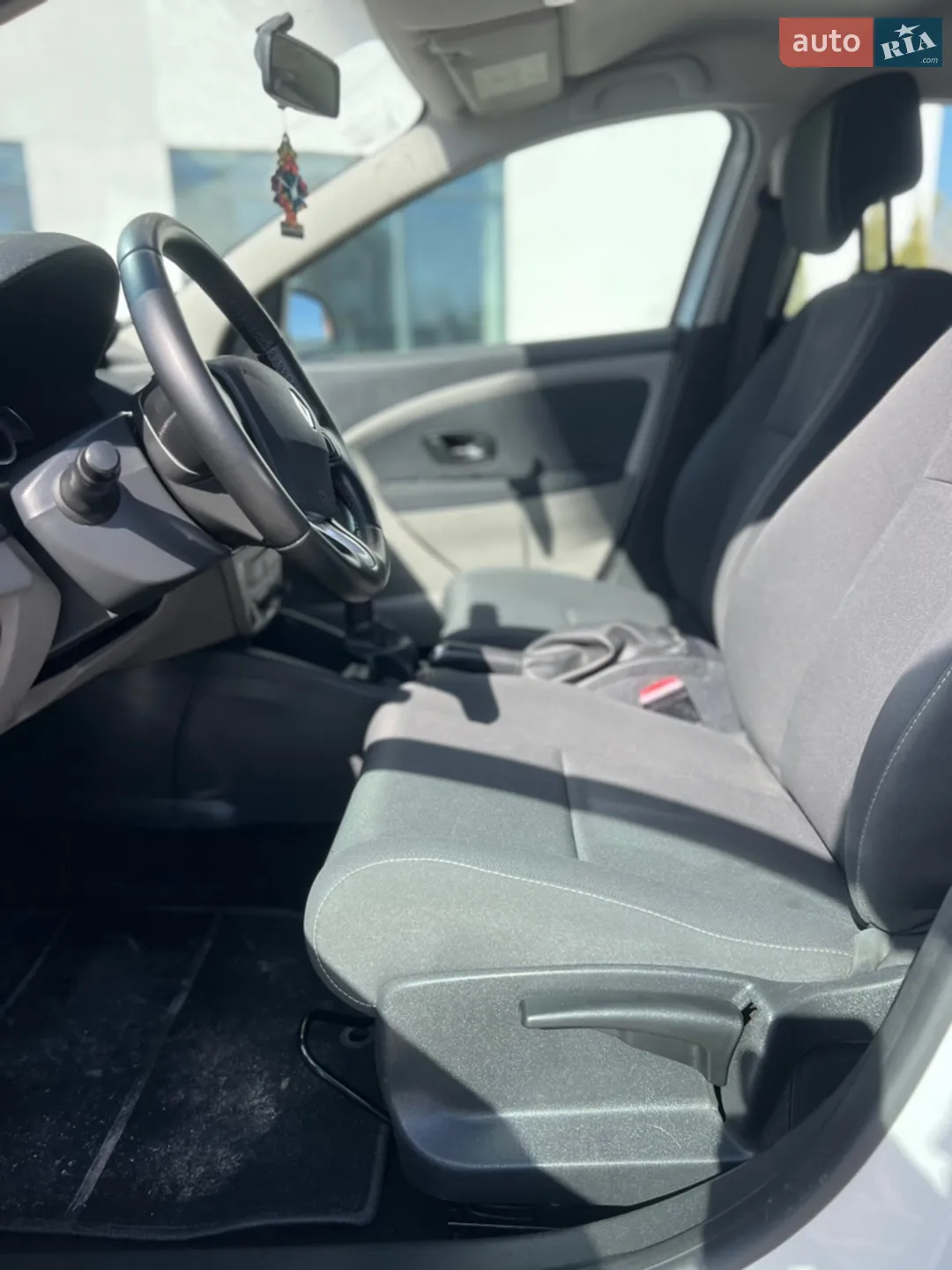 2010 Renault Megane - мініатюра 25