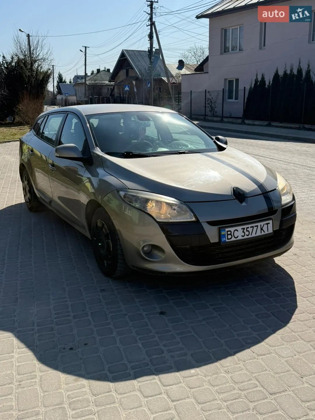 2010 Renault Megane - мініатюра 2