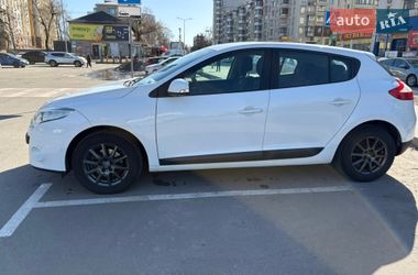 Хэтчбек Renault Megane 2010 в Вишневом
