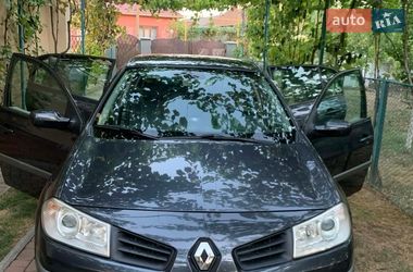 Седан Renault Megane 2006 в Страбичевом
