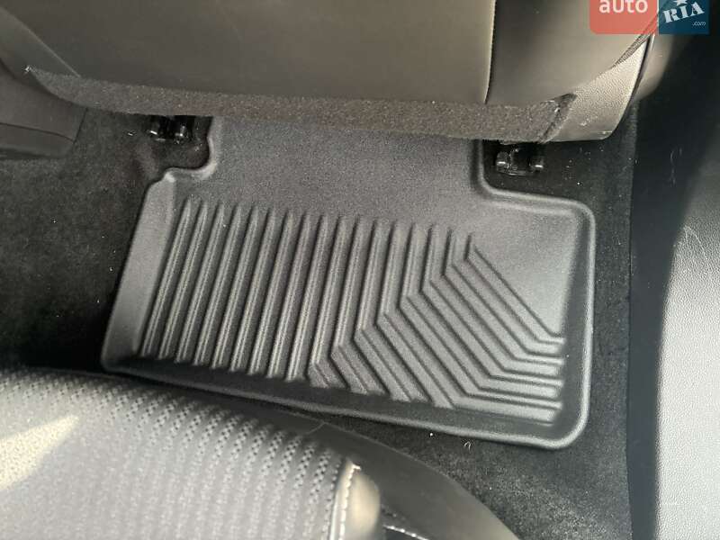 Универсал Renault Megane 2021 в Киеве фото 63 Универсал Renault Megane 2021 в Киеве