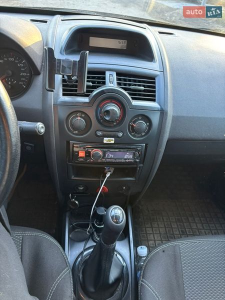 Седан Renault Megane 2007 в Києві фото 23 Седан Renault Megane 2007 в Києві