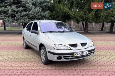 Седан Renault Megane 2001 в Корсунь-Шевченківському