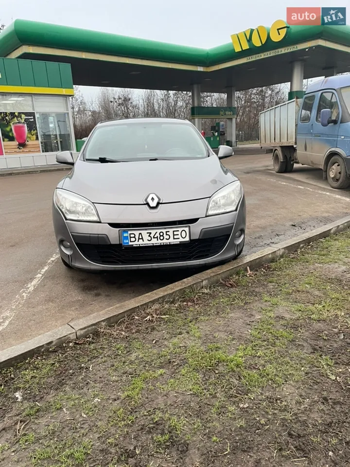 2011 Renault Megane - мініатюра 12