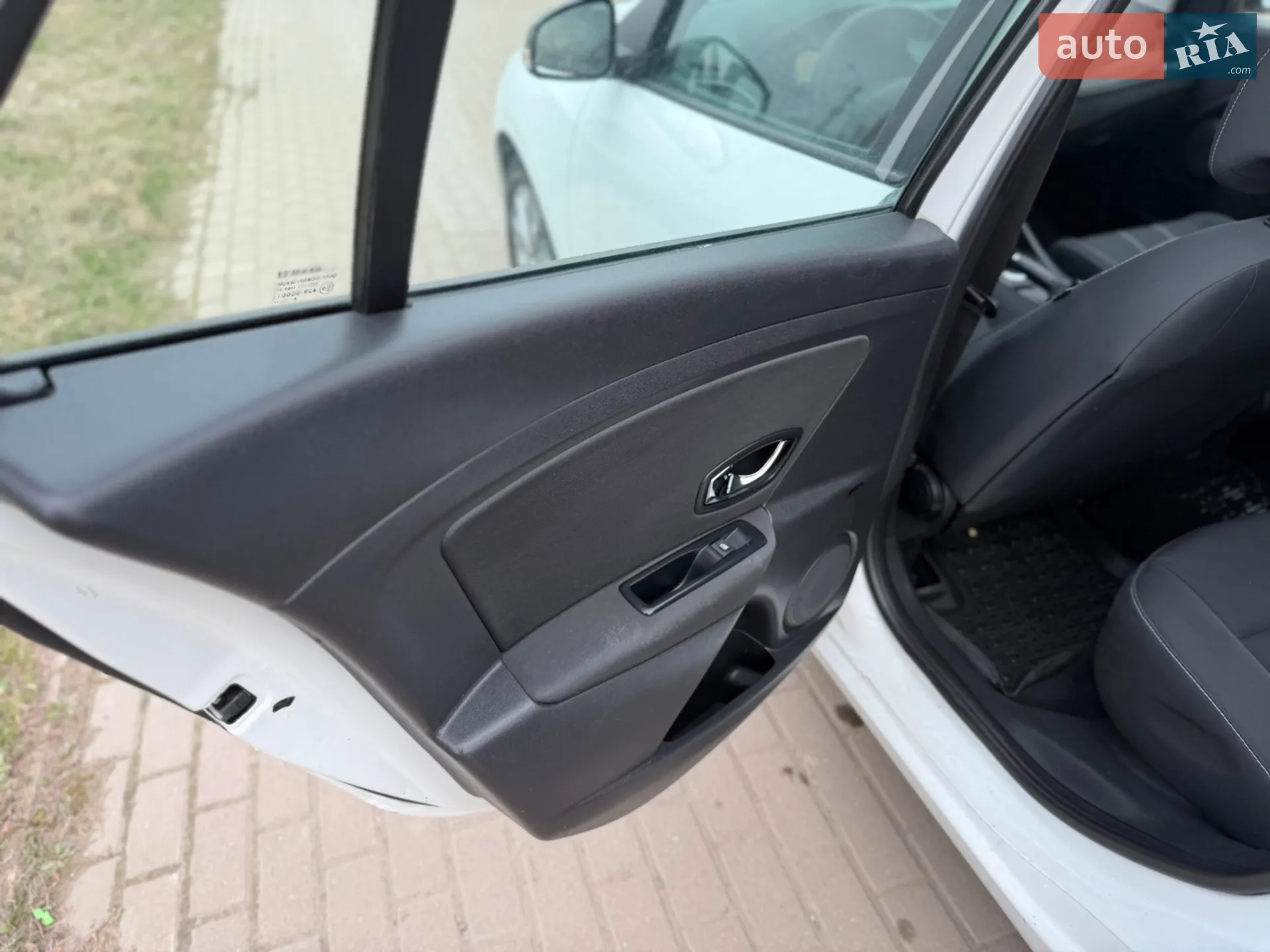 2014 Renault Megane - мініатюра 36