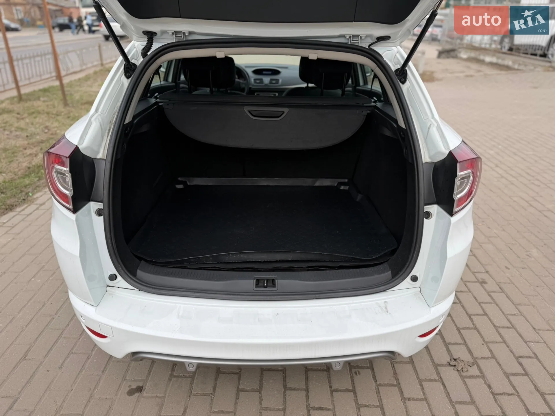 2014 Renault Megane - мініатюра 40