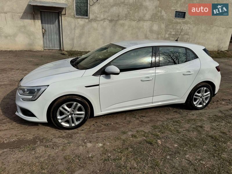 Хэтчбек Renault Megane 2017 в Калуше