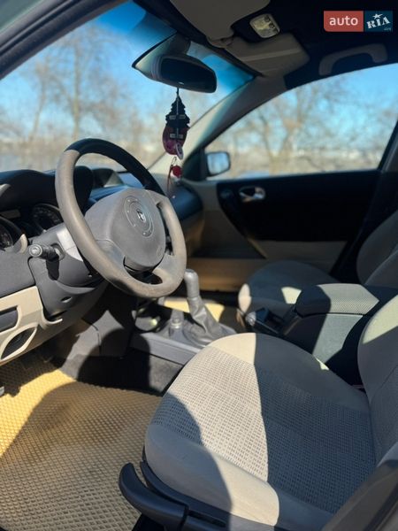 Седан Renault Megane 2006 в Києві